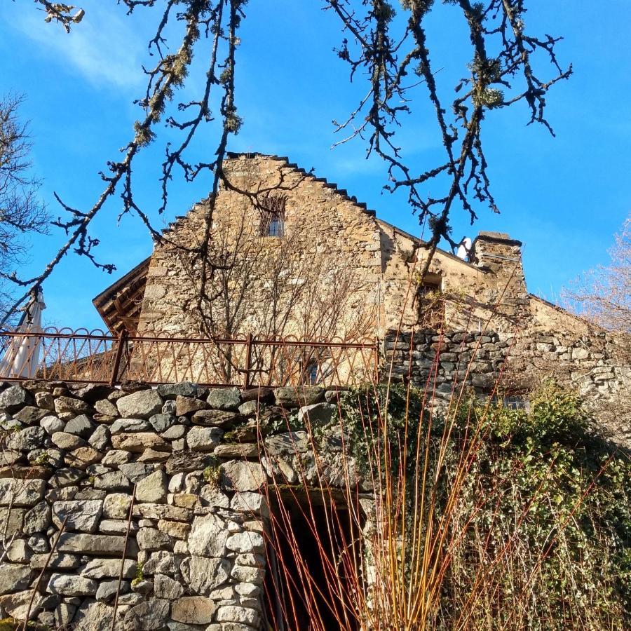 Chambre Ou Gite Dans Une Maison De Montagne - De Suzon A Zelie Entraigues  Exterior photo