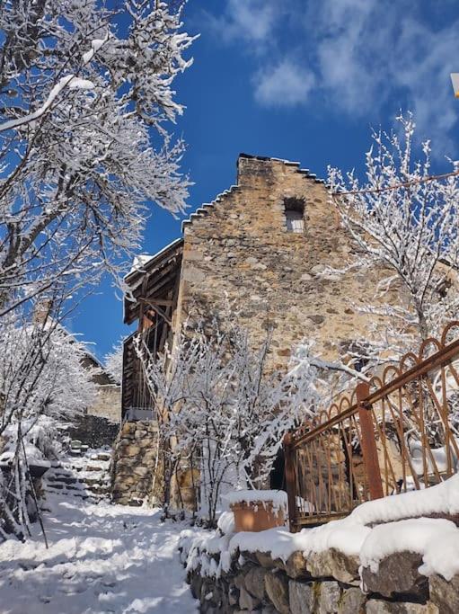 Chambre Ou Gite Dans Une Maison De Montagne - De Suzon A Zelie Entraigues  Exterior photo