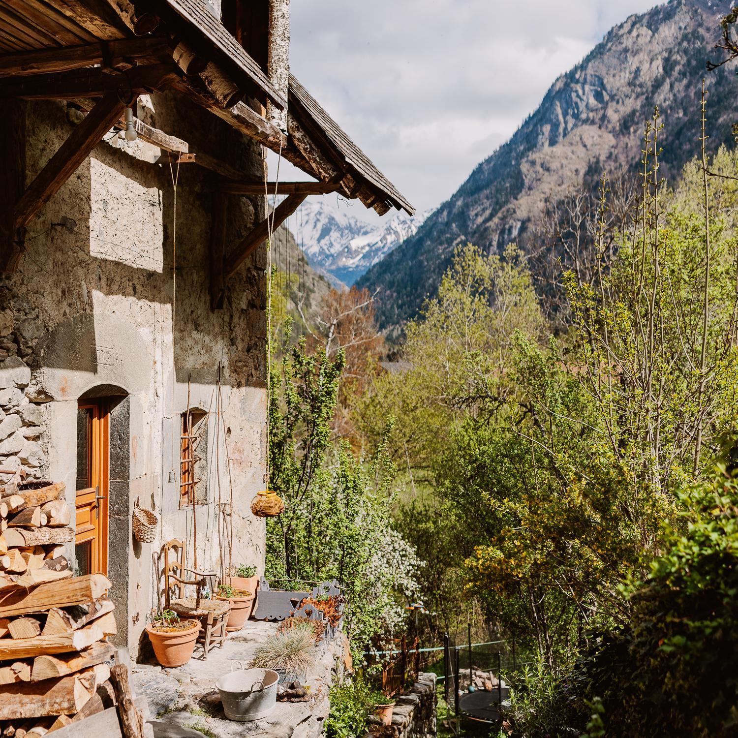 Chambre Ou Gite Dans Une Maison De Montagne - De Suzon A Zelie Entraigues  Exterior photo